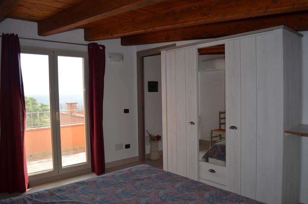 Terrazza Sul Golfo Degli Angeli Villa กาปิตานา ภายนอก รูปภาพ