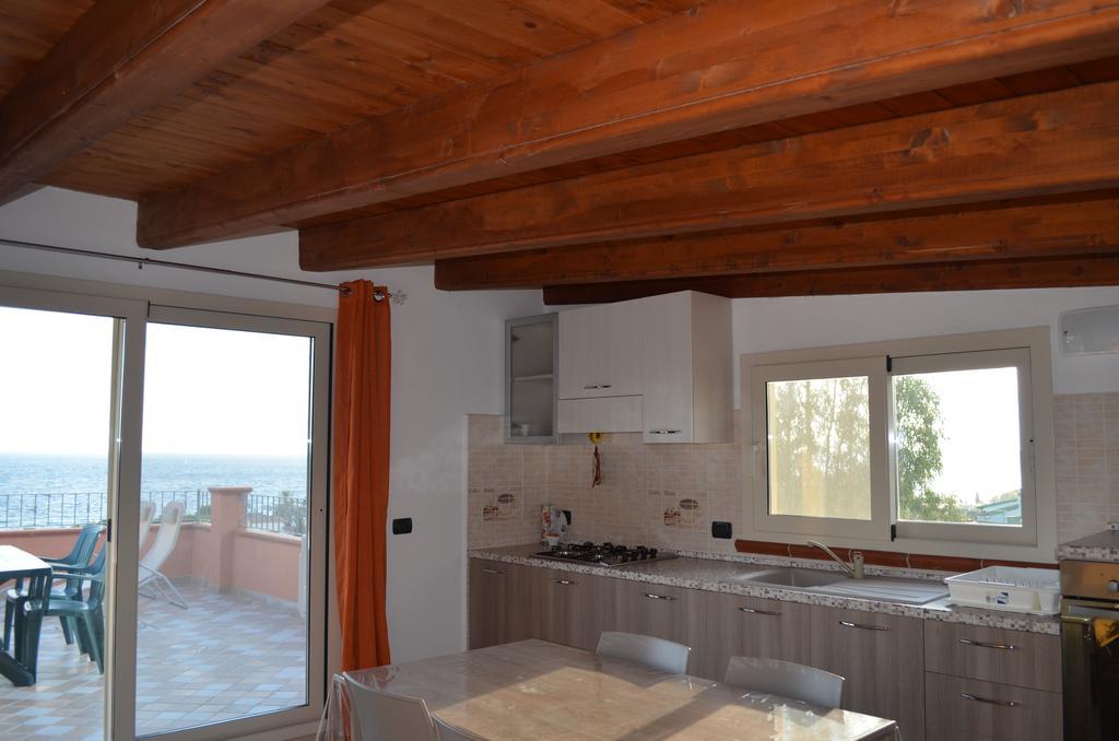 Terrazza Sul Golfo Degli Angeli Villa กาปิตานา ภายนอก รูปภาพ