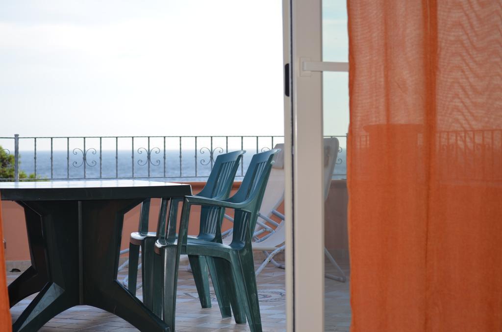 Terrazza Sul Golfo Degli Angeli Villa กาปิตานา ภายนอก รูปภาพ